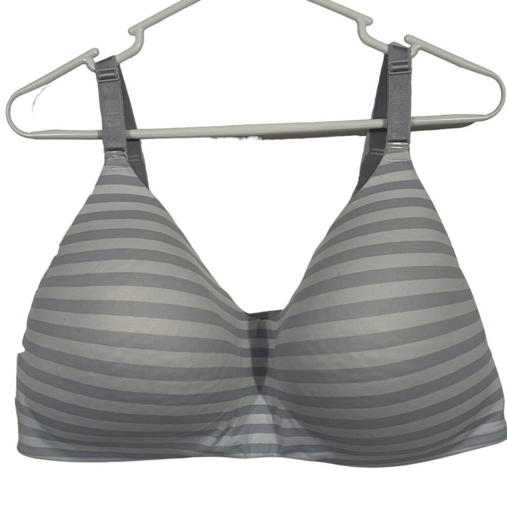 Torrid 44DD Striped Lightly Lined Bra